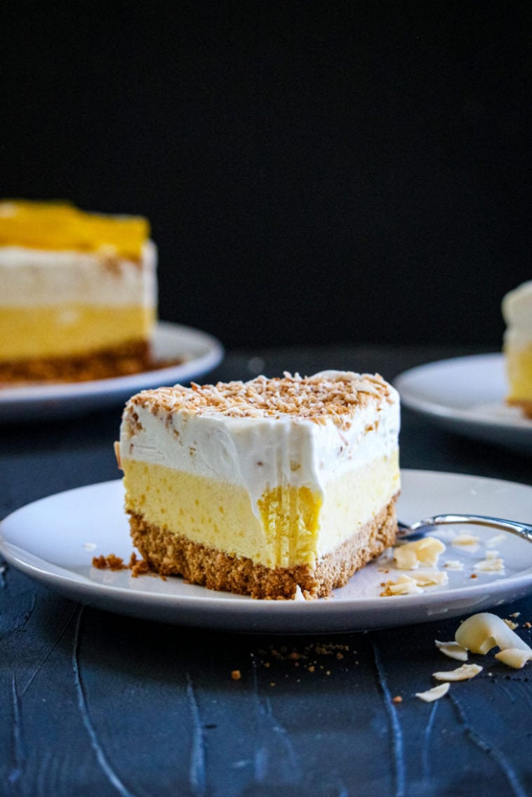 coconut-mango Ice cream pie