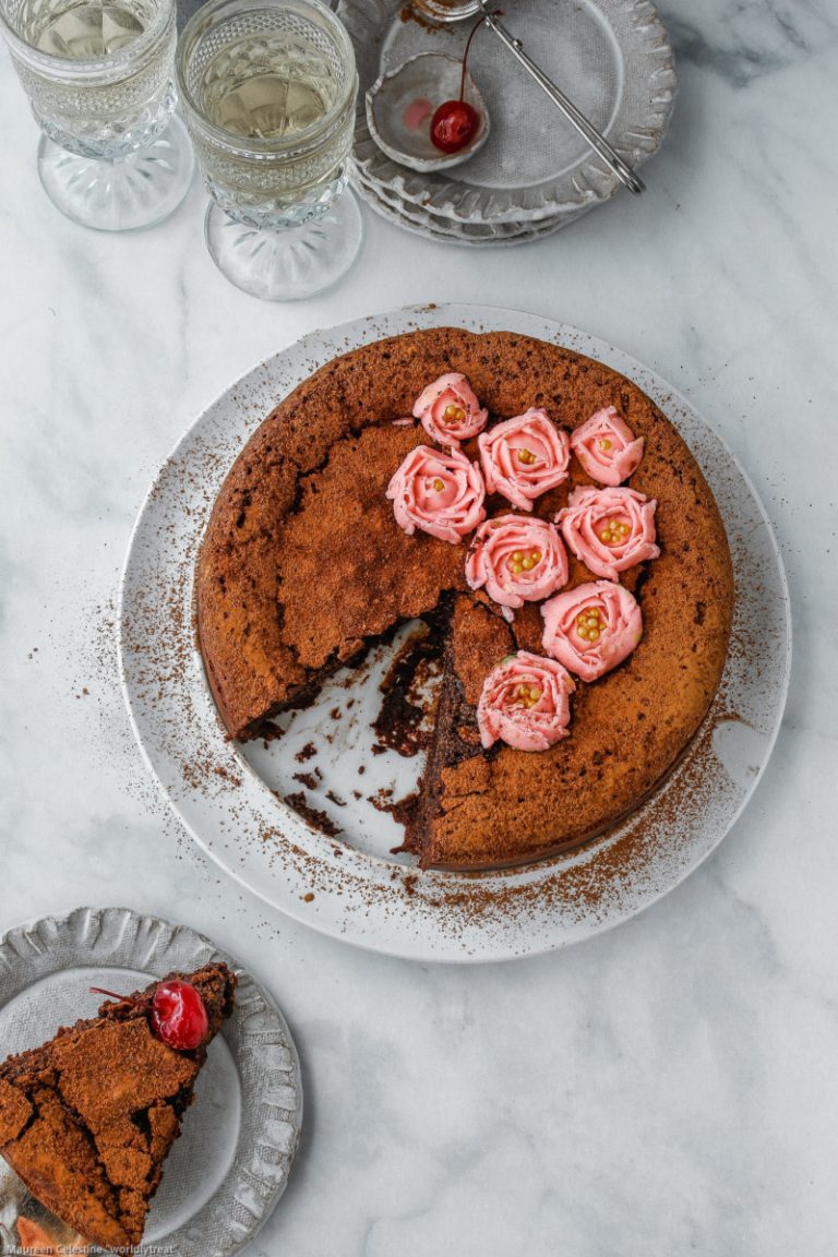 Flourless Chocolate Cake With Mint