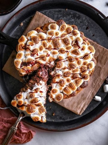 CHOCOLATE CHIP MARSHMALLOW SKILLET COOKIES
