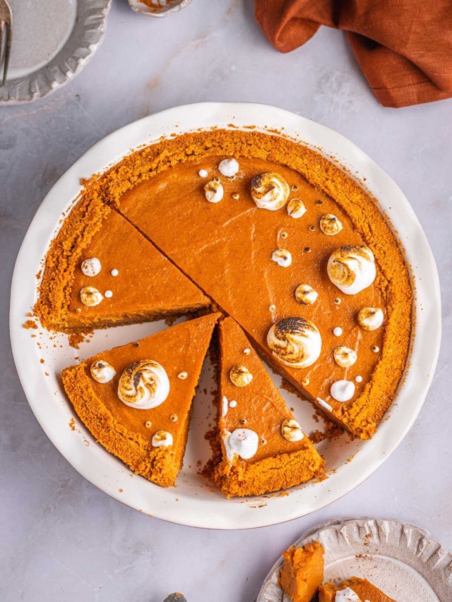 sweet potato pie with graham cracker crust.