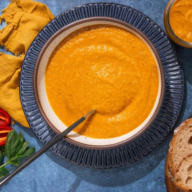 Roasted red bell pepper sauce.